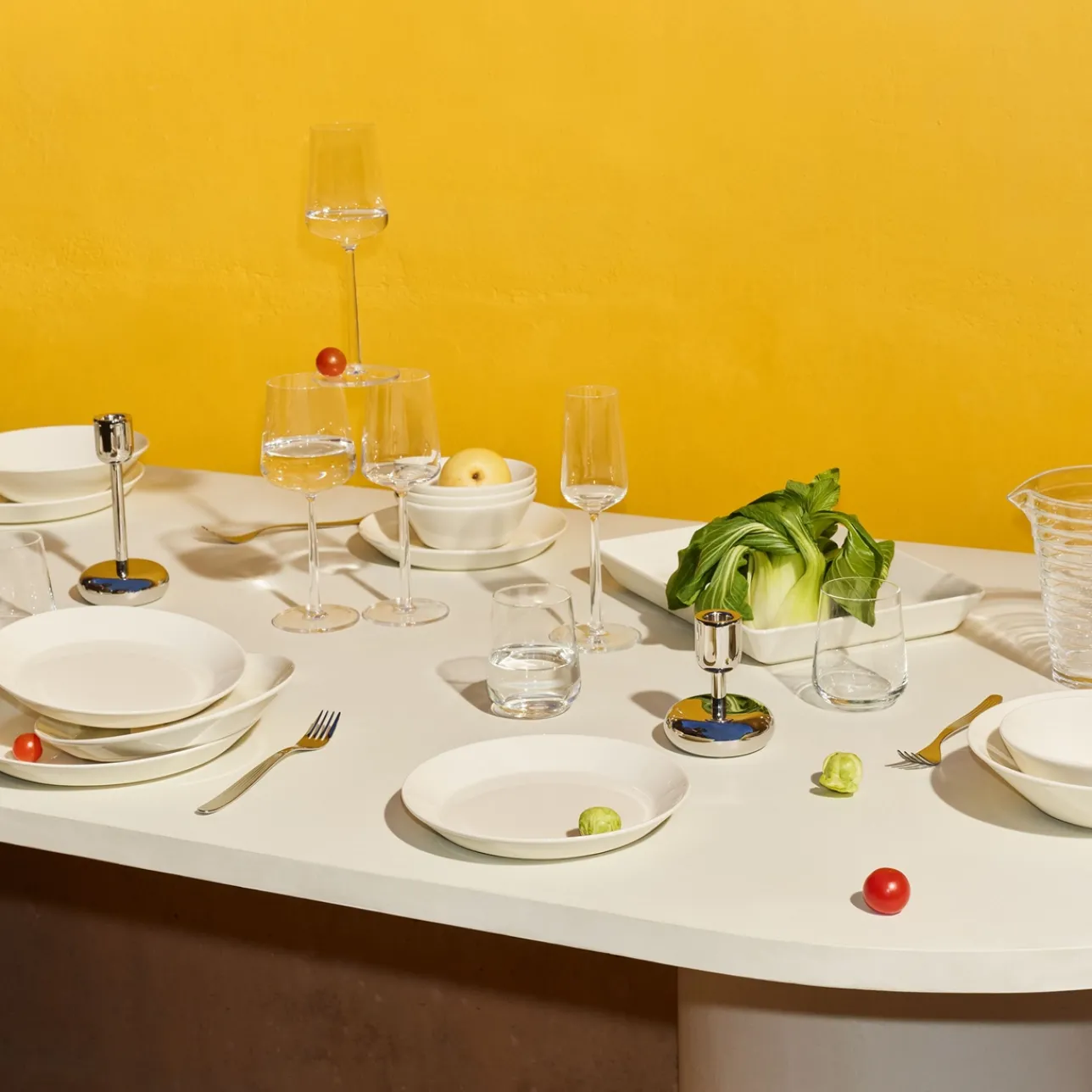 Serveringsbrickor Och Uppläggningsfat*IITTALA Fat 24x32cm vit