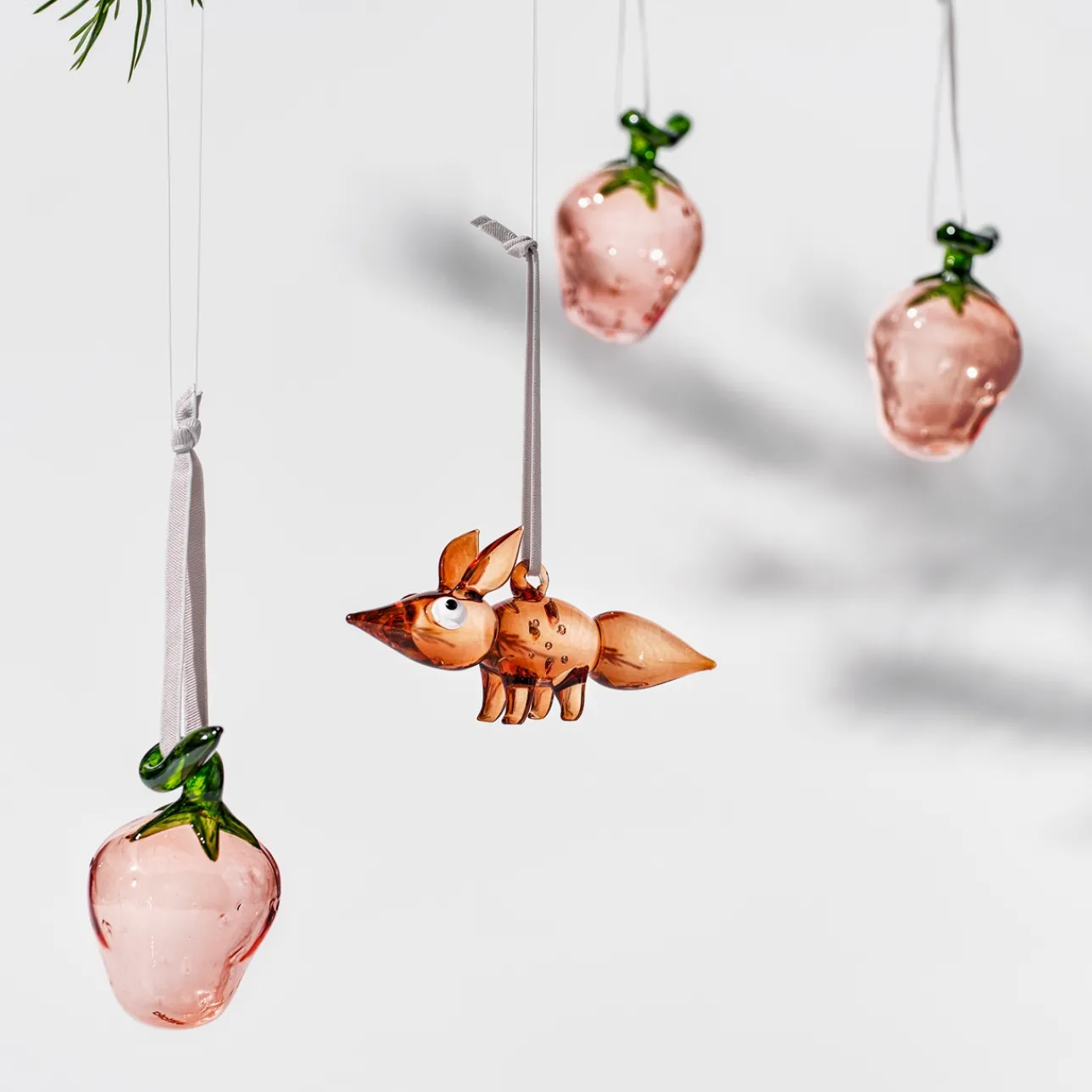 Glasdekoration*IITTALA Glasjordgubbe rosa 3st