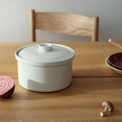 Grytor|Kastruller Och Stekpannor*IITTALA Gryta med lock 2,3L Vit