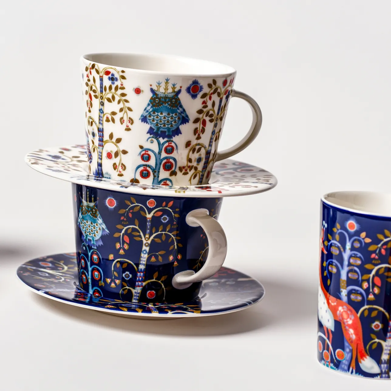 Muggar Och Koppar*IITTALA Kopp 0,3L vit Blandad färg