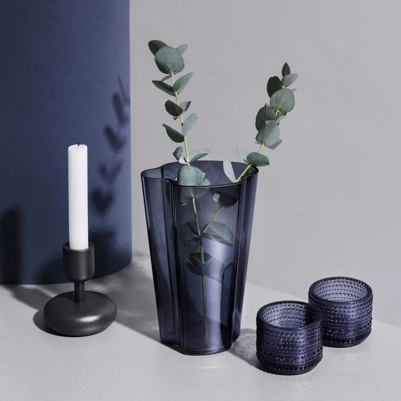 Ljusstakar*IITTALA Ljusstalke 107mm mörkgrå Mörkgrå