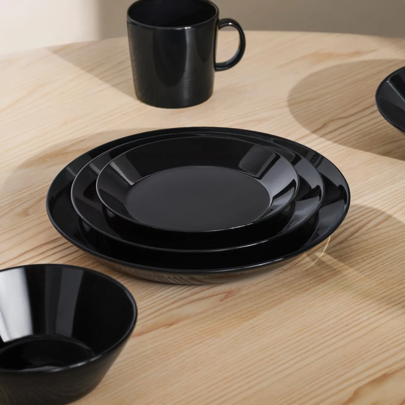 Tallrikar*IITTALA Tallrik 26cm Svart